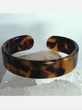 Small Faux Tortoise Plastic Acrylic Costume Jewelry Vintage Bangle Cuff Bracelet